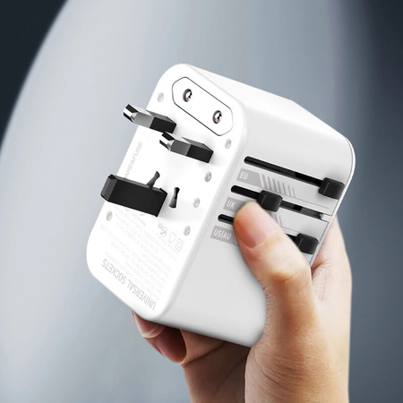 GaN 45W 2xUSB-C USB-A Universal-Reiseadapter